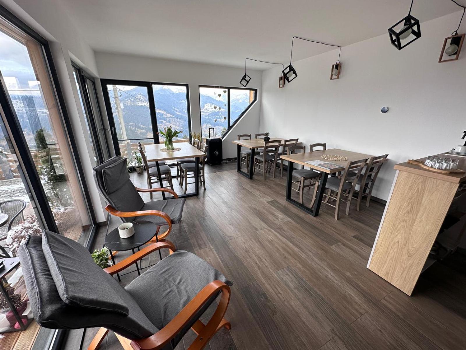 Panoramic Lodge *
